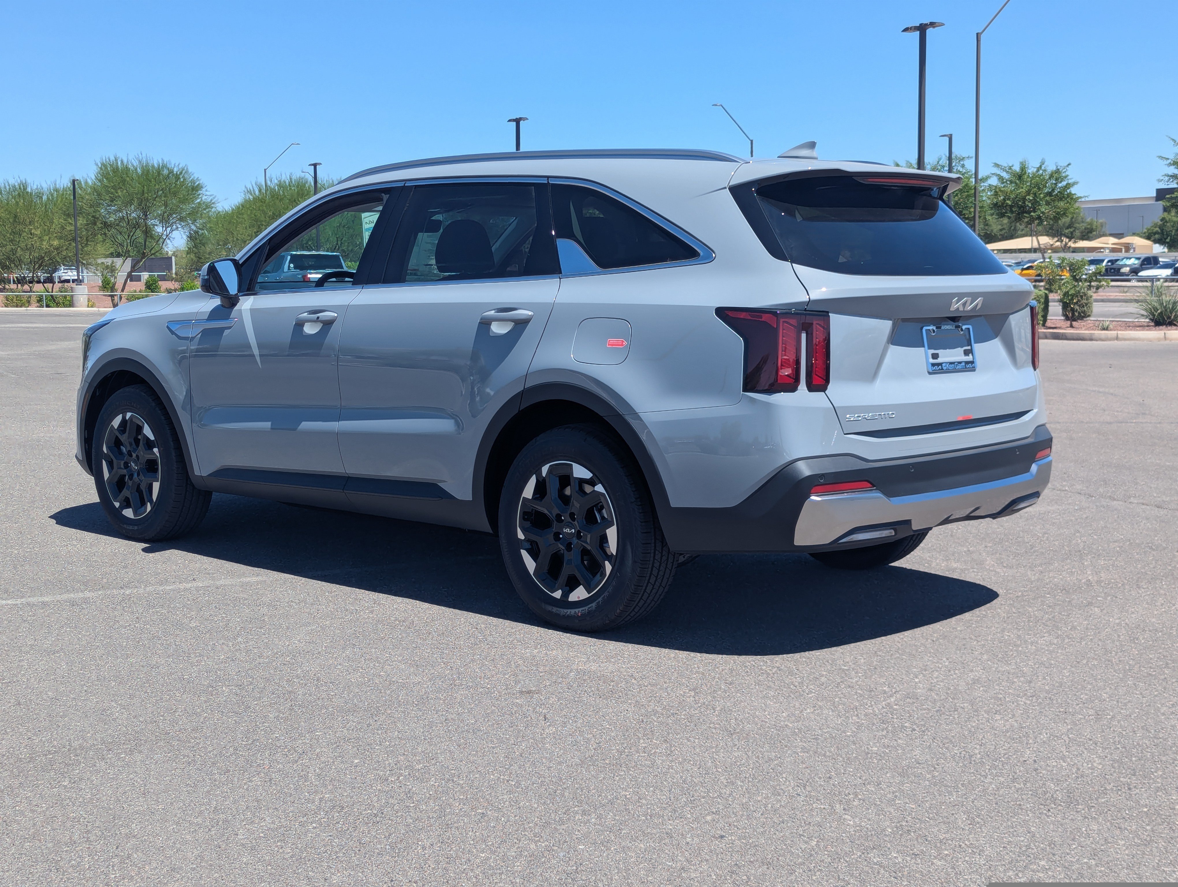 New 2026 Wolf Gray Kia S image 3