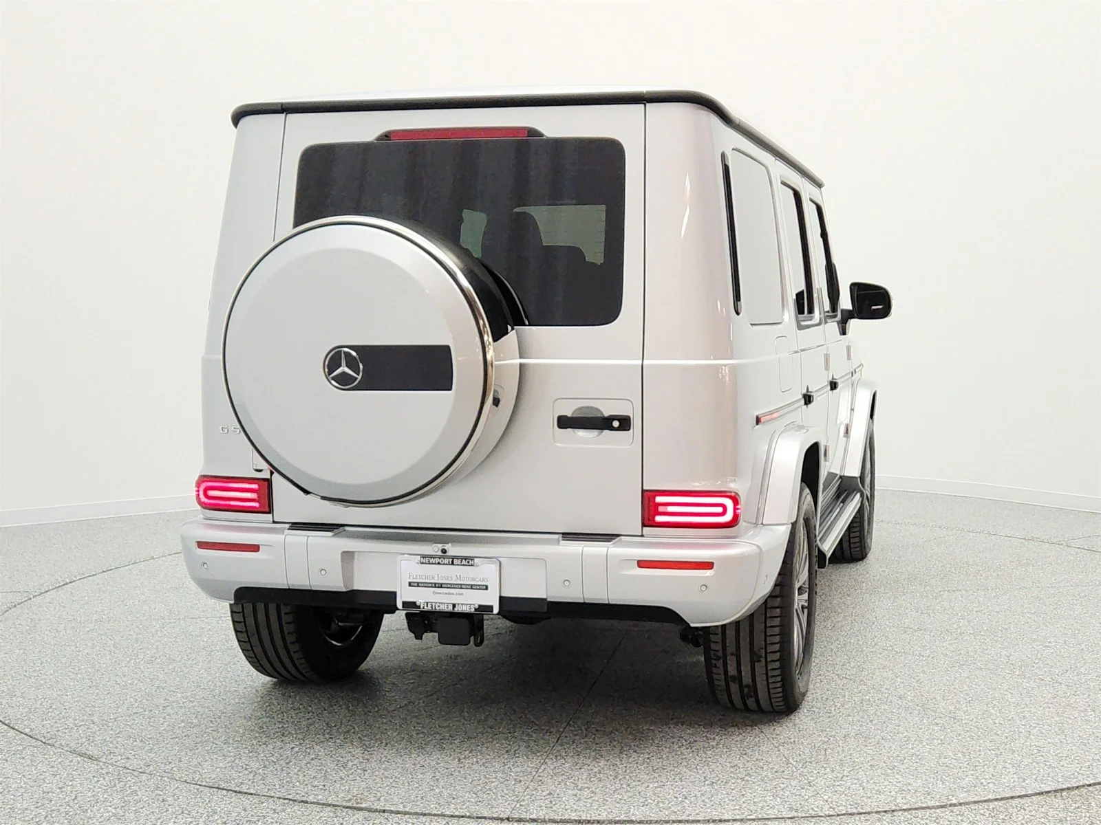 Certified Used 2025 Iridium Silver Metallic Mercedes-Benz G 550 image 6