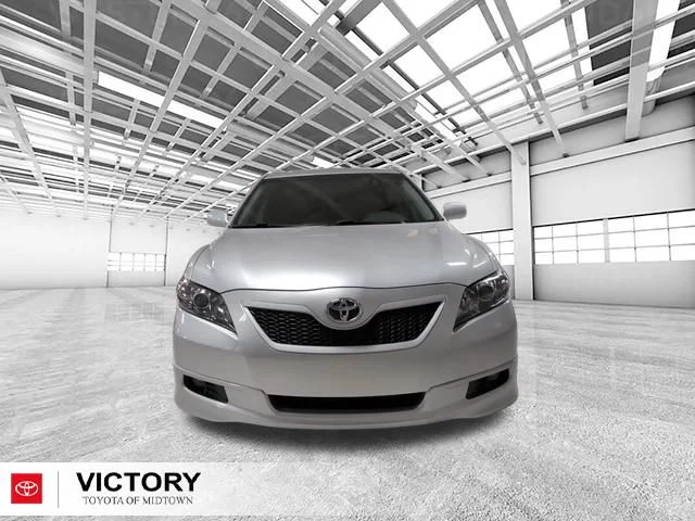 Used 2009 Silver Toyota SE image 10
