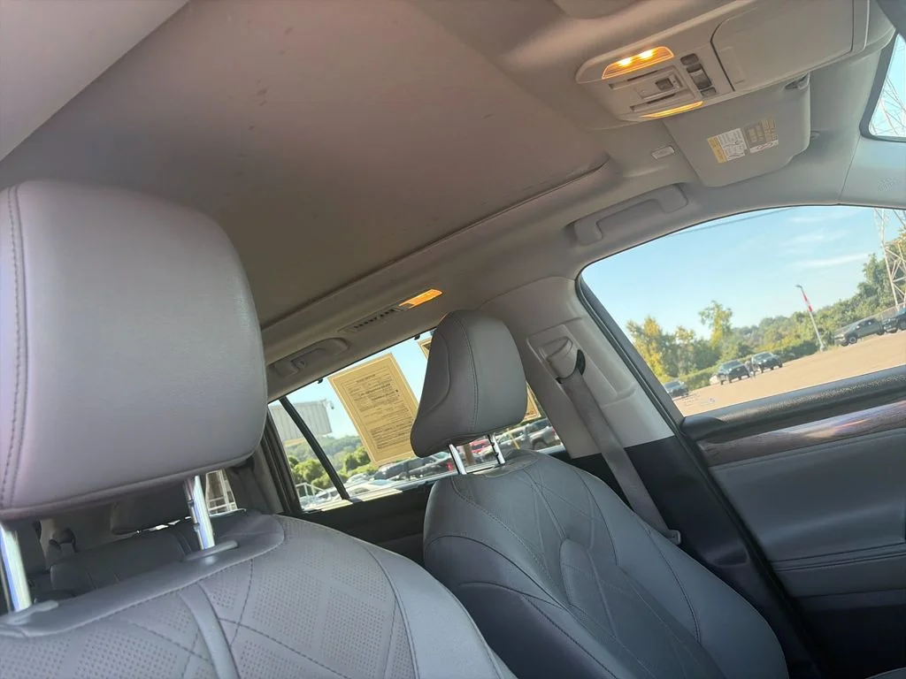 Used 2025 Black Toyota Platinum image 19