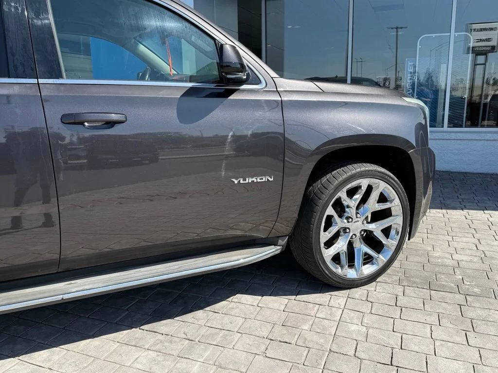 Used 2015 IRIDIUM METALLIC GMC SLE image 14