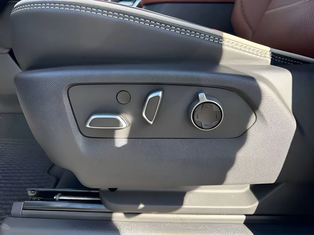 New 2026 Glacier White Tricoat GMC Denali Ultimate image 10