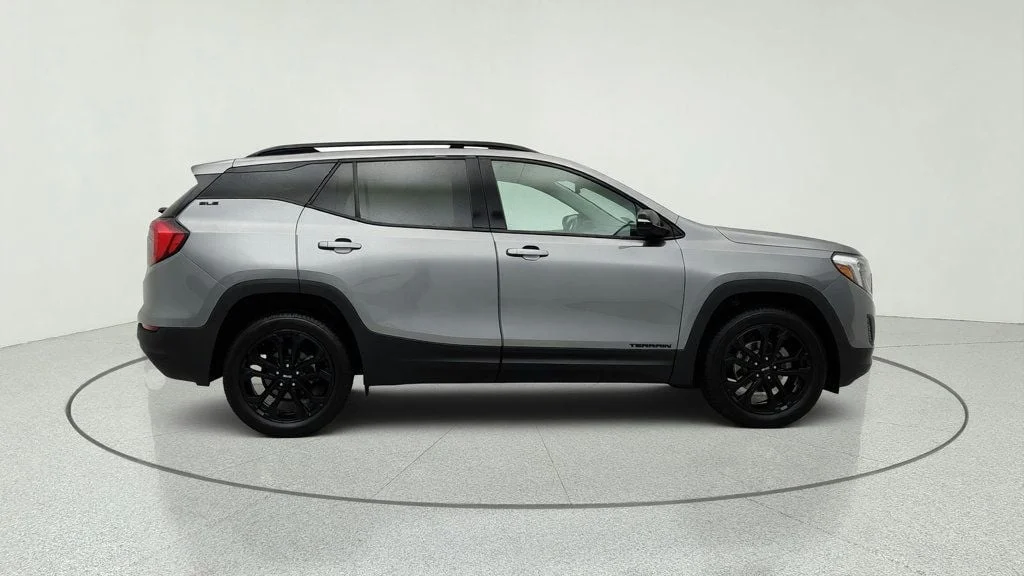 Used 2019 Satin Steel Metallic GMC AWD 4dr SLE Black Edition w/ Driver Convenience Package image 4