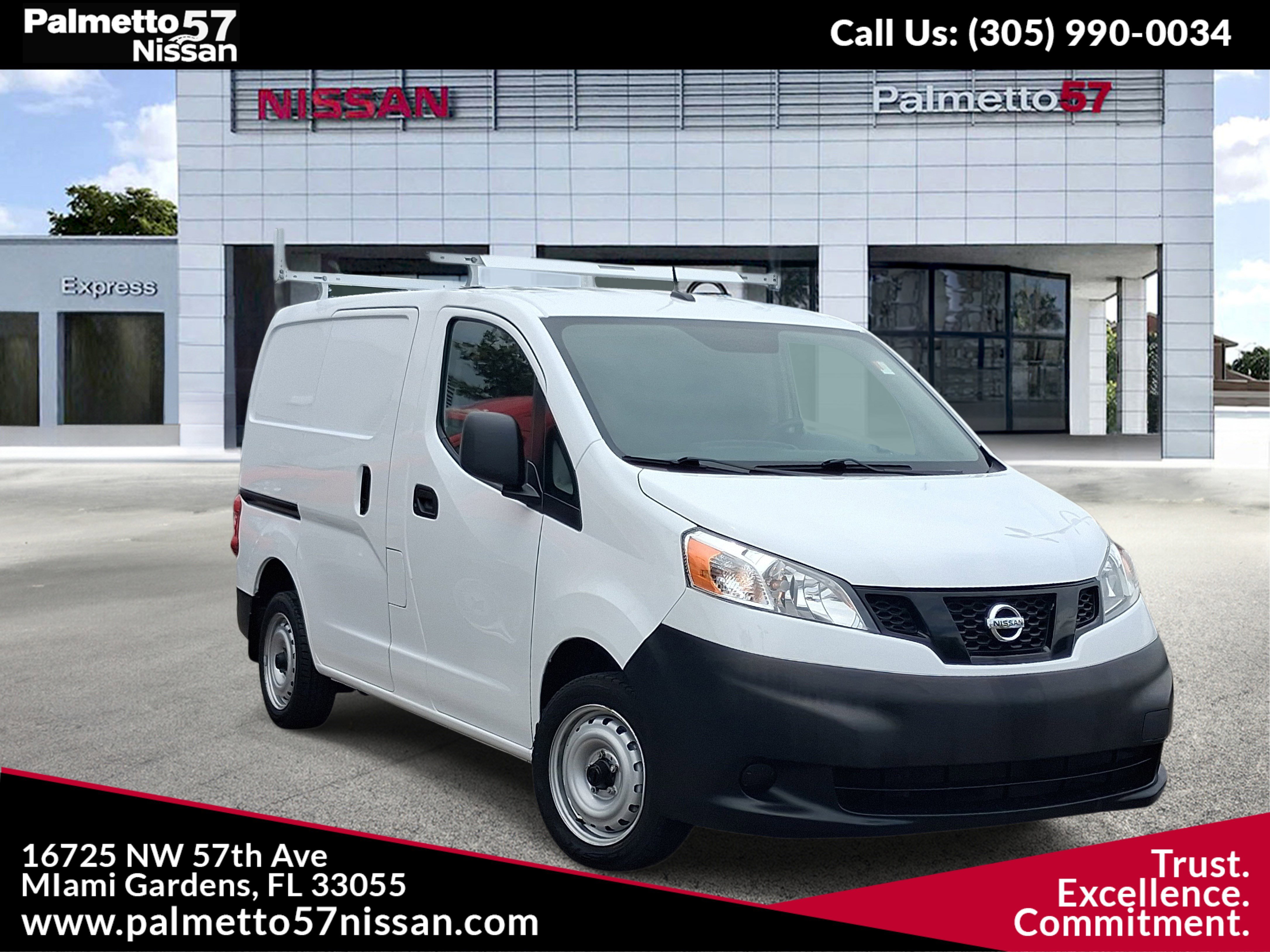 2021 Nissan NV200 S's photo