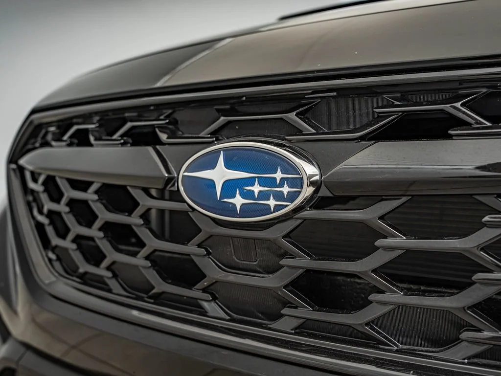 Used 2025 Crystal Black Silica Subaru Premium image 12