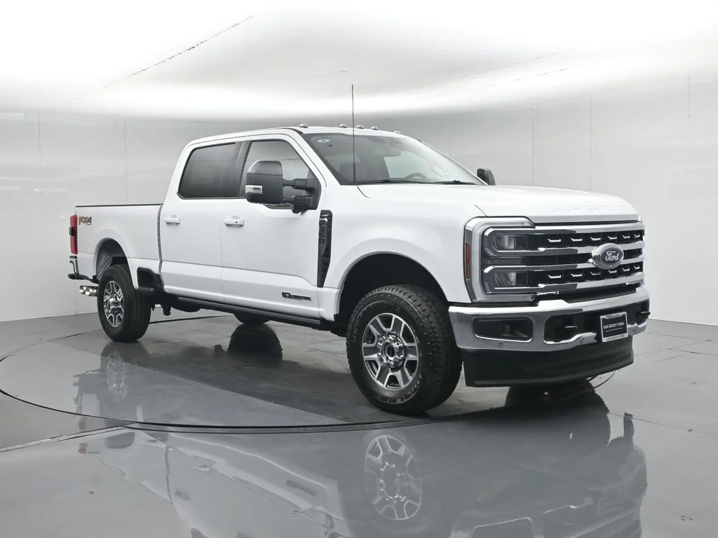 New 2026 Oxford White Ford Lariat image 58