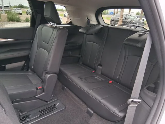 New 2027 RADIANT WHITE INFINITI Luxe FWD image 24