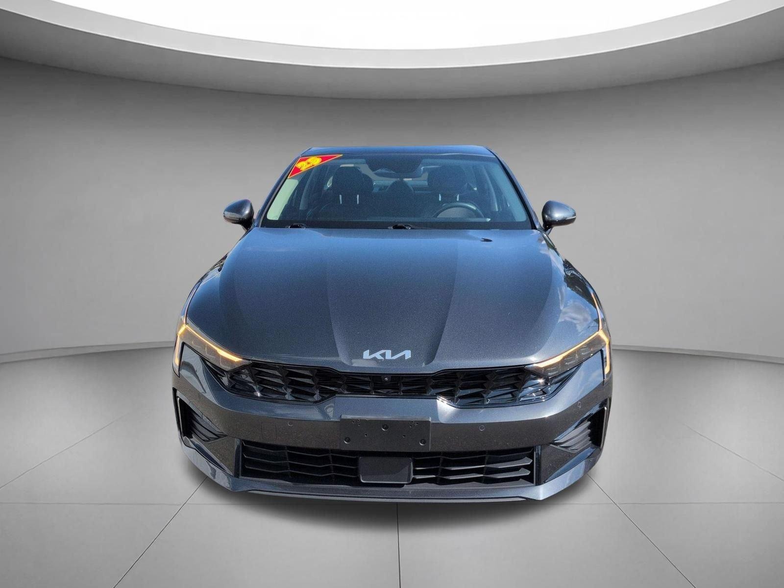 Used 2025 Interstellar Gray Kia EX image 8