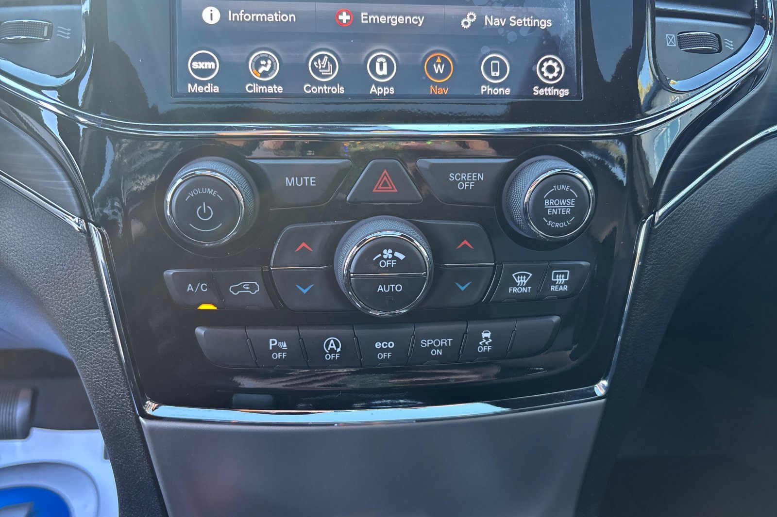 Used 2022 Black Jeep Limited image 25