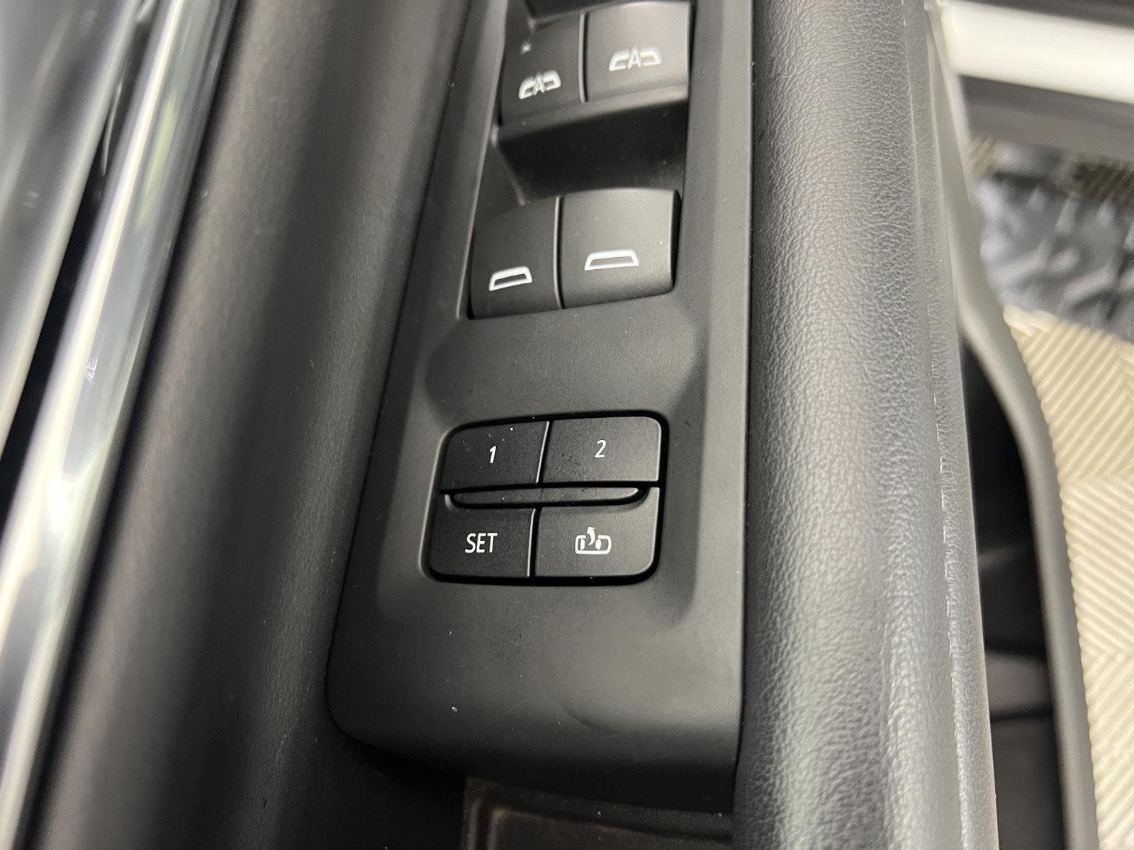 Used 2022 Summit White Chevrolet Z71 image 8