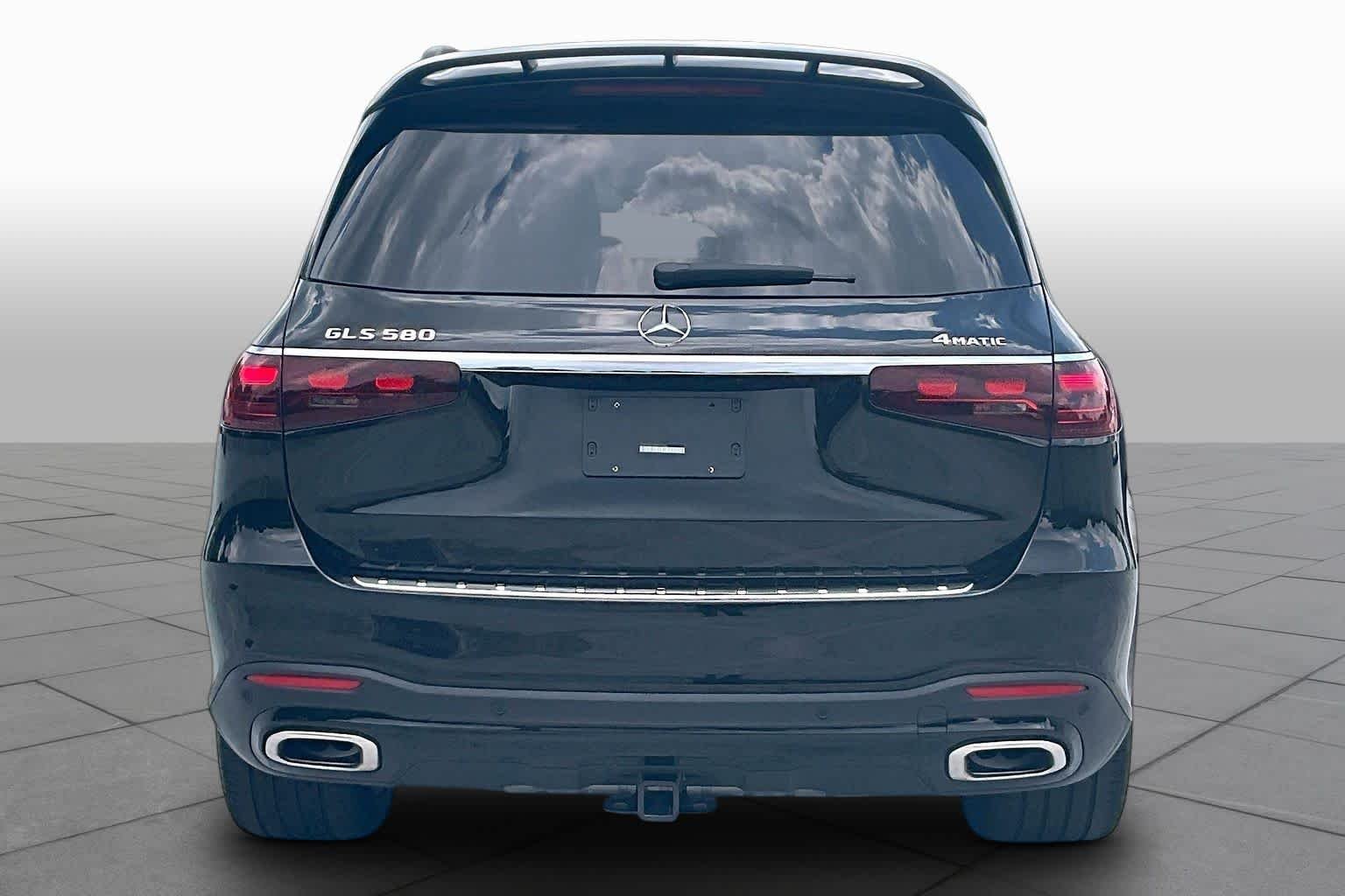 Used 2026 Obsidian Black Metallic Mercedes-Benz GLS 580 image 5
