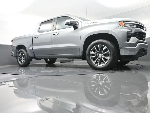 Used 2023 Gray Chevrolet LT image 29