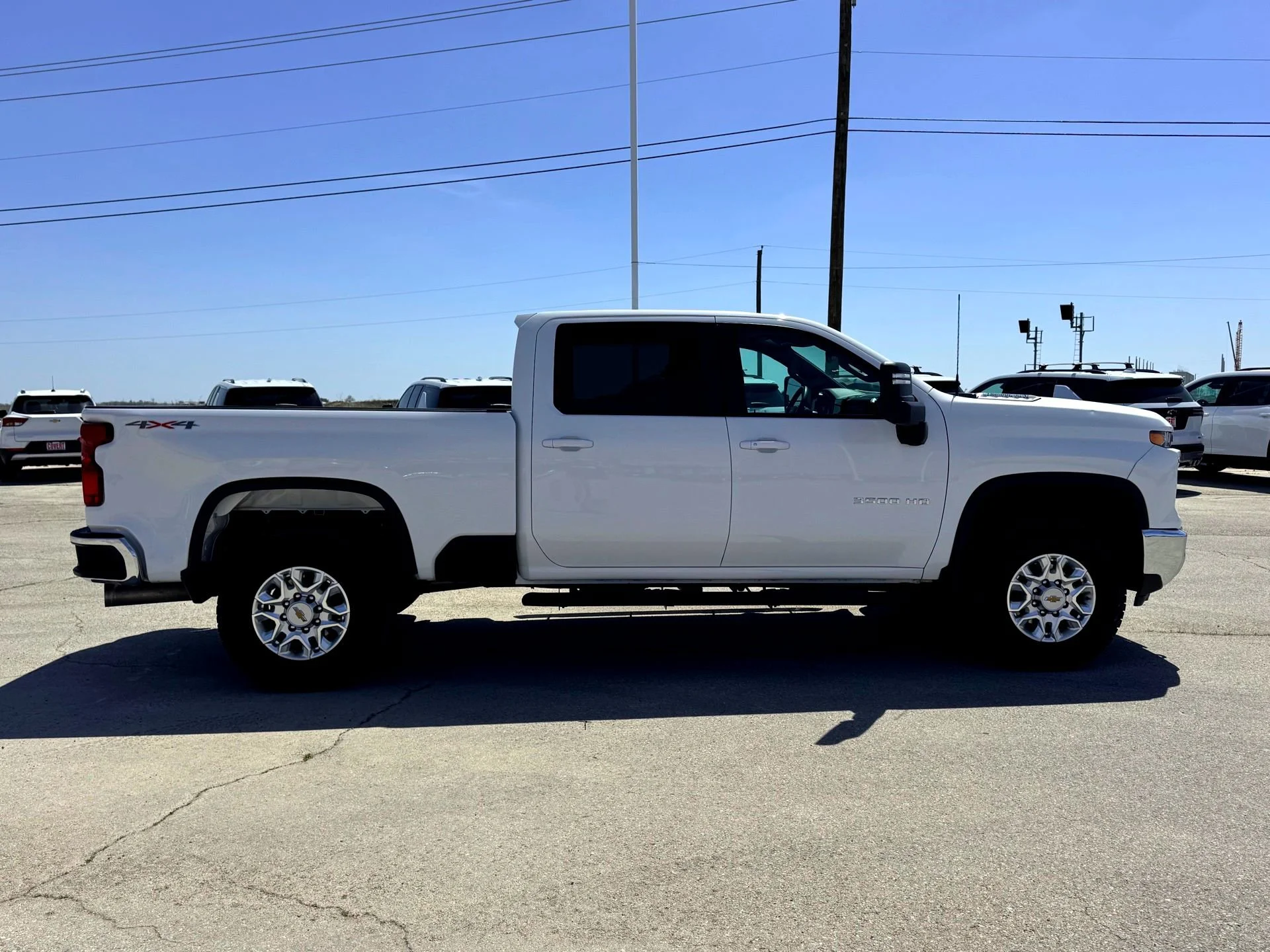 Used 2024 Summit White Chevrolet LT image 6