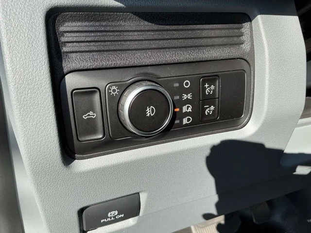 New 2027 Oxford White Ford F-350® XL image 28
