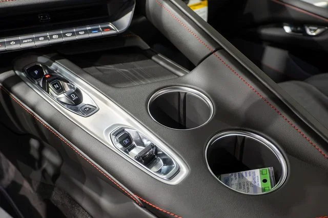 2027 Chevrolet Corvette 2LT - Photo 46