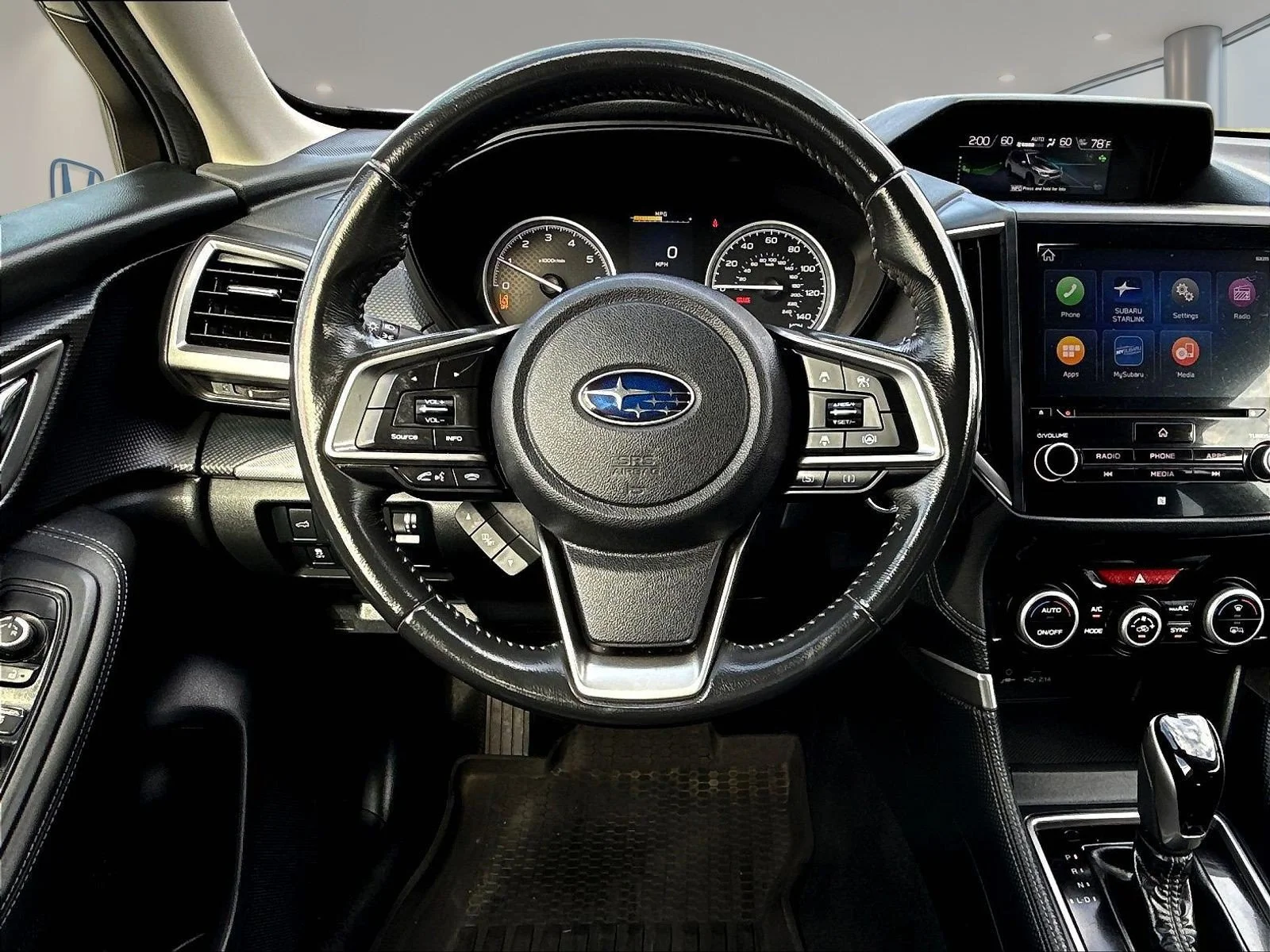 Used 2020 Ice Silver Metallic Subaru Limited image 11