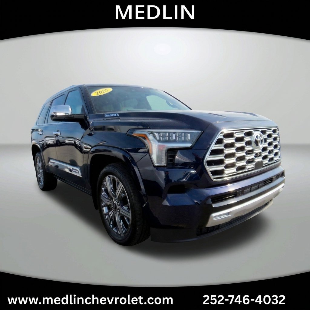 Used 2025  Toyota SR5 image 6