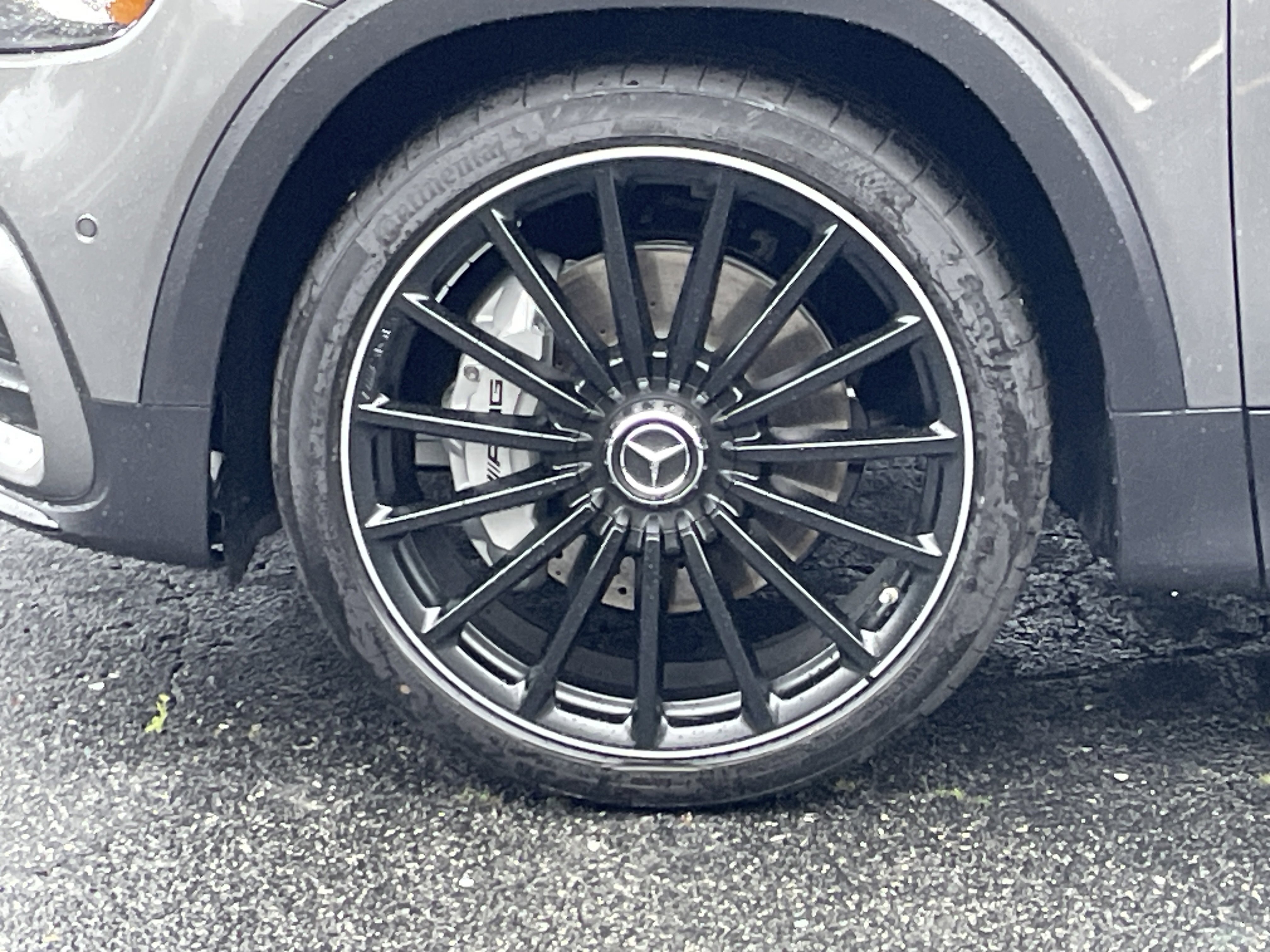 New 2026 Mountain Grey Metallic Mercedes-Benz AMG® GLB 35 4MATIC® SUV image 14