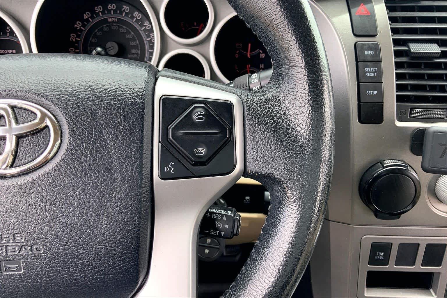 Used 2015 Super White Toyota SR5 image 24