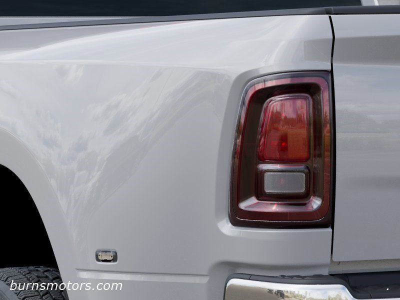 New 2026 Bright White Clear-Coat Exterior Paint RAM Tradesman Dually image 9