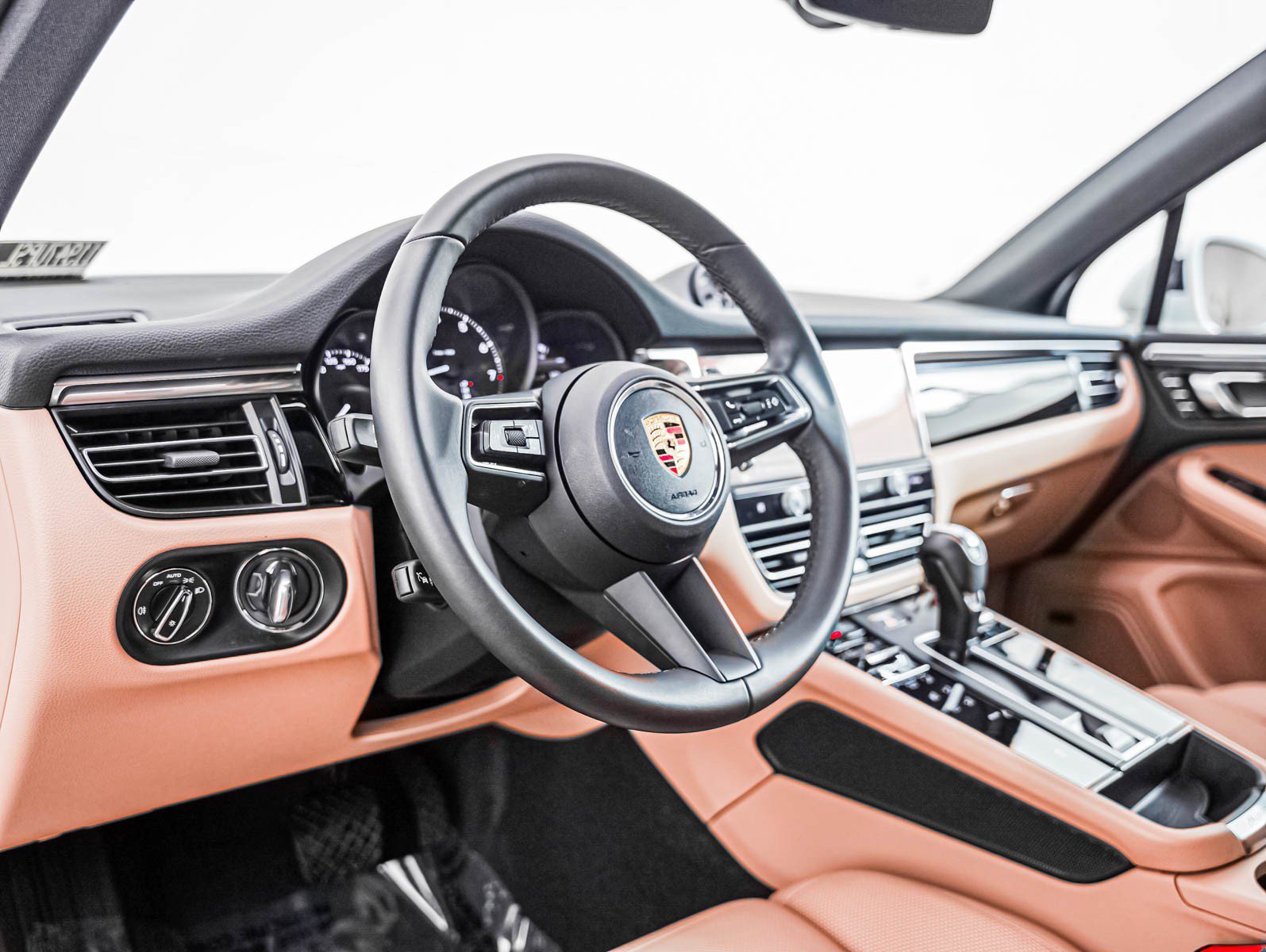 Certified Used 2026 White Porsche  image 4