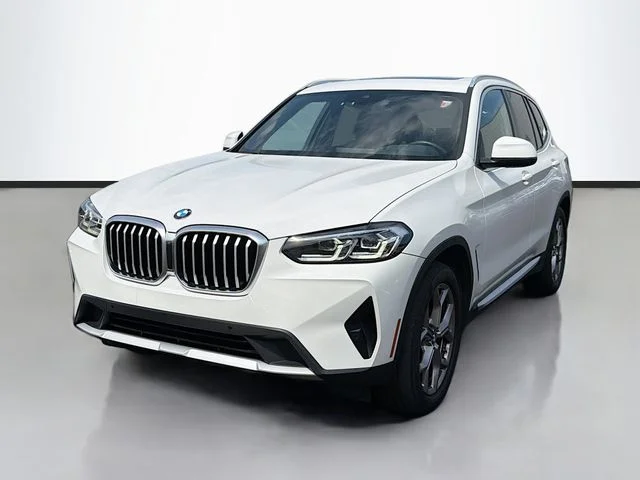 Used 2022 White BMW xDrive30i image 3
