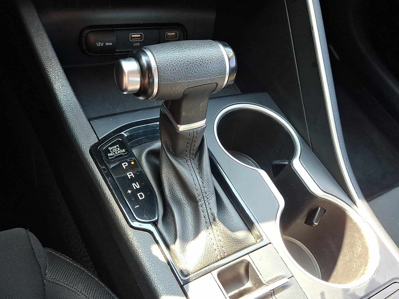 Used 2022 Everlasting Silver Kia LXS image 13