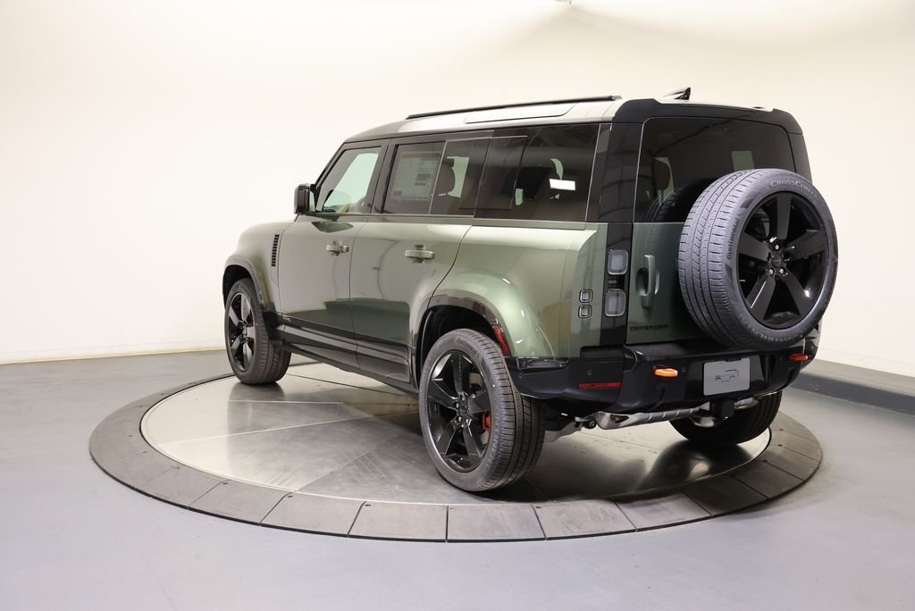 New 2026 Woolstone Green Land Rover X image 3