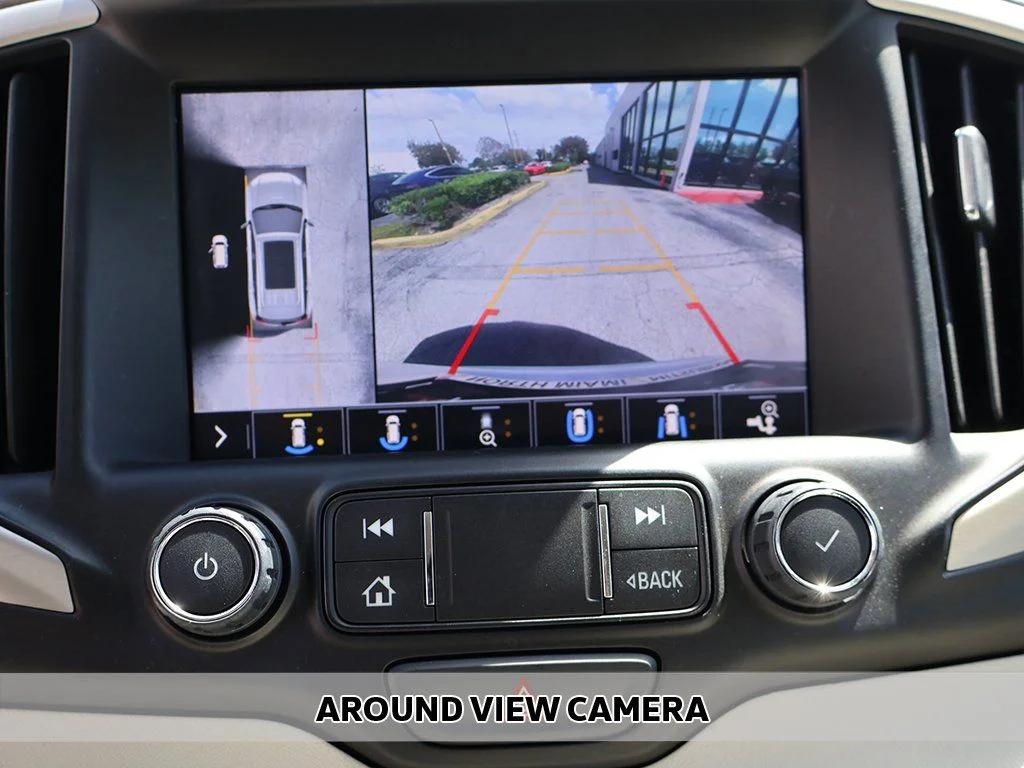 Used 2020 White GMC Denali image 5