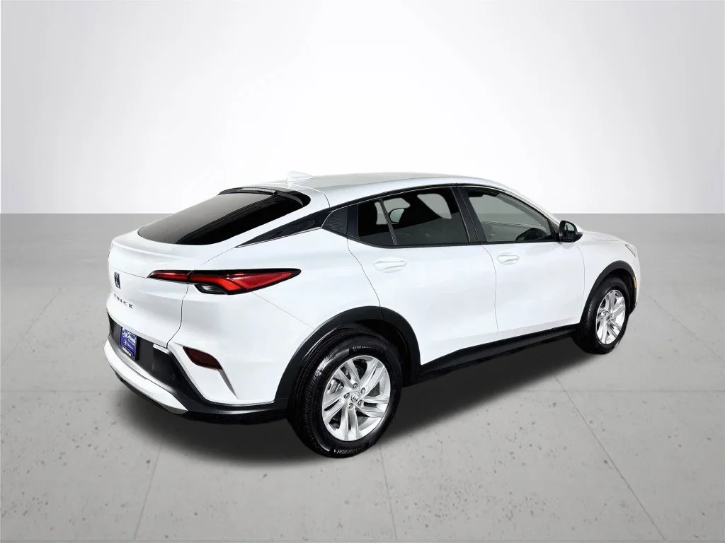 Used 2026 White Buick Preferred image 6