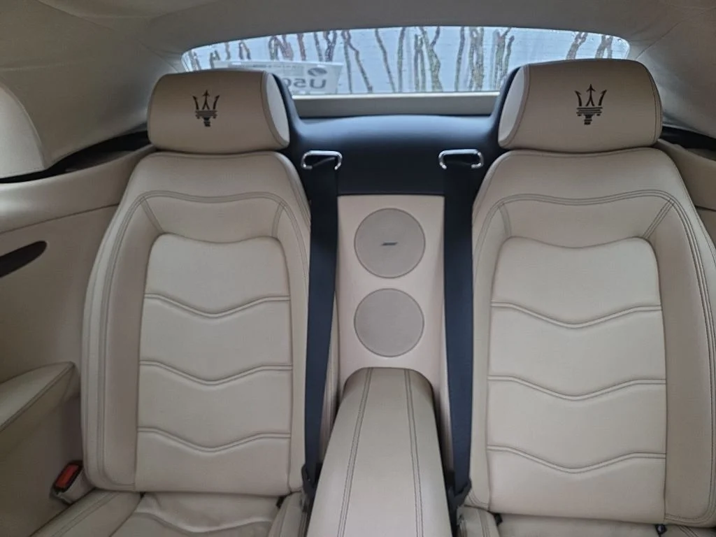 Used 2015  Maserati Base image 17