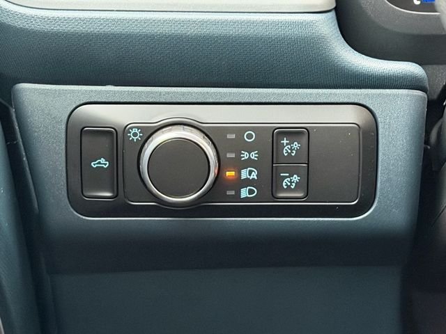 Used 2026 White Ford XL image 19