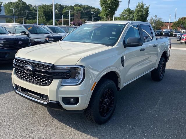New 2026 Beige Ford XLT image 3