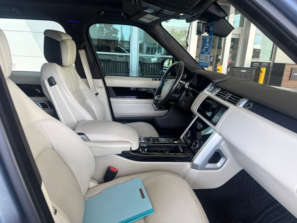Used 2021 Byron Blue Metallic Land Rover Westminster image 9