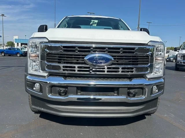 2024 Ford F-450 Super Duty Chassis Cab XL - Photo 23