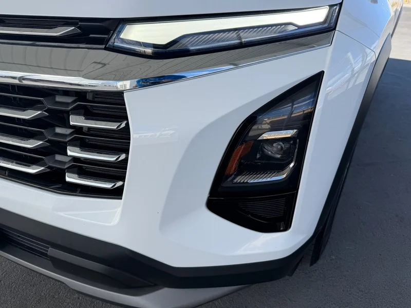 Used 2026 Summit White Chevrolet LT image 27