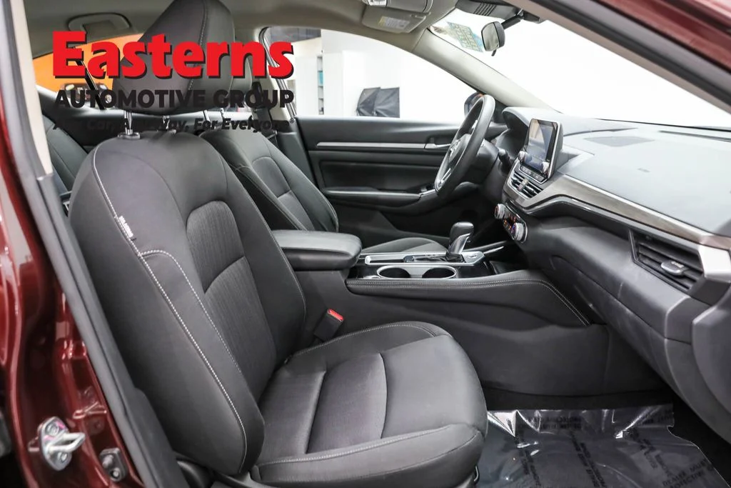 Used 2023 Red Nissan 2.5 SV image 23