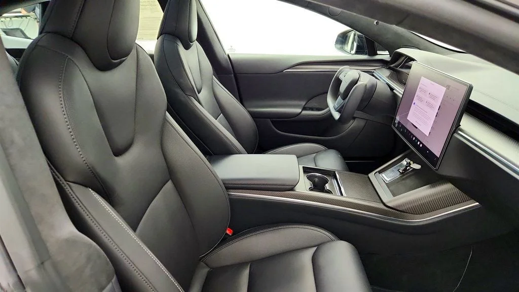 Used 2023 Solid Black Tesla Plaid AWD w/ Yoke Steering Wheel image 30