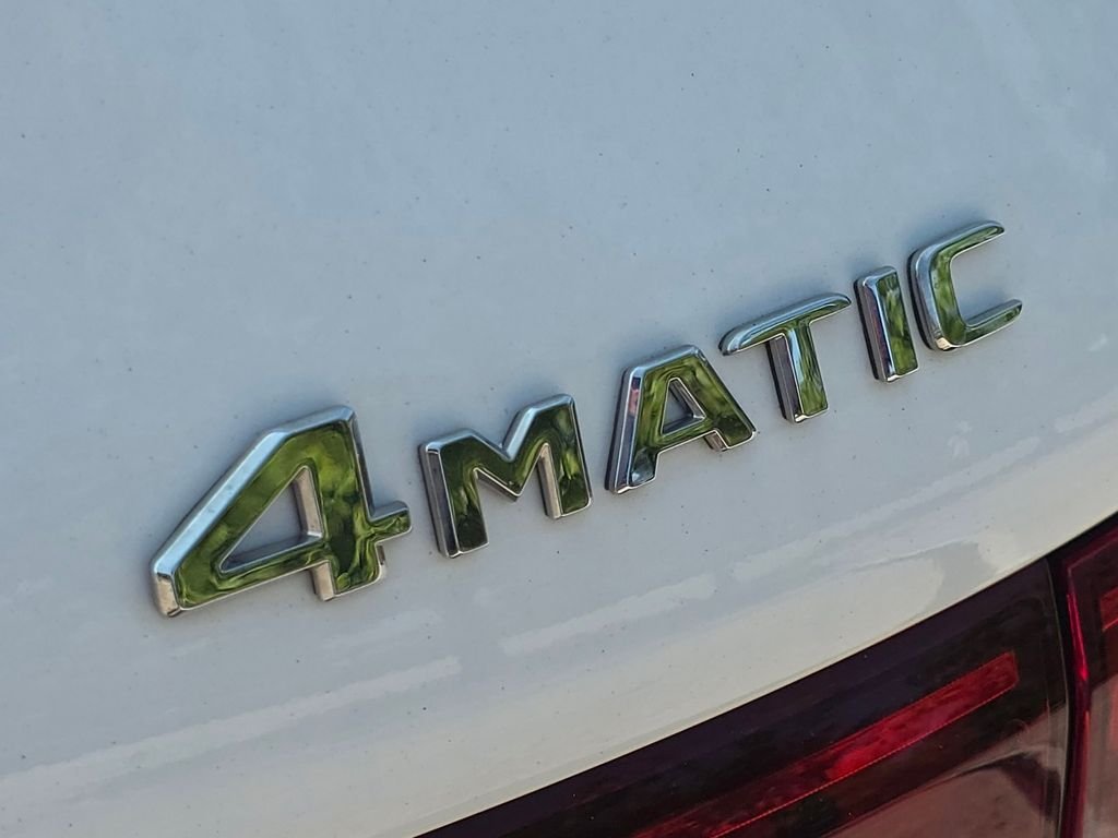 Certified Used 2025 Polar White Mercedes-Benz GLB 250 image 5