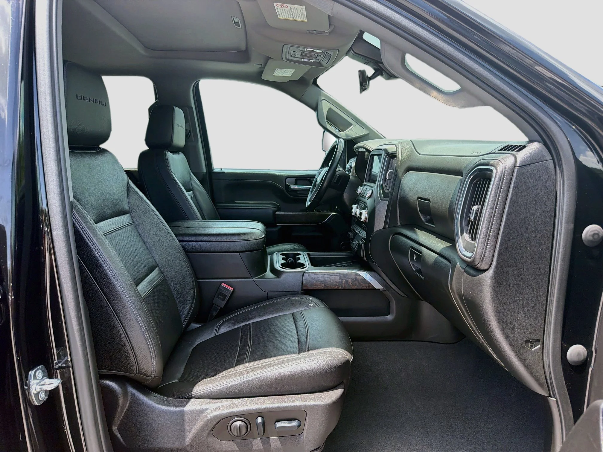Used 2023 Ebony Twilight Metallic GMC Denali image 14