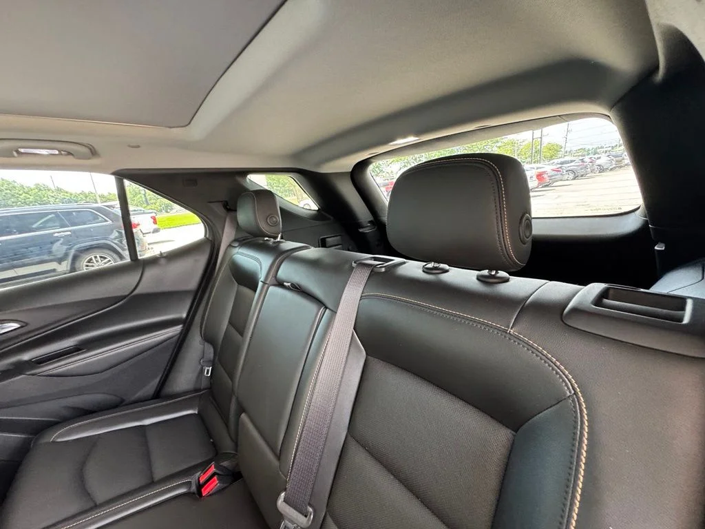 Used 2020 Silver Chevrolet Premier image 21