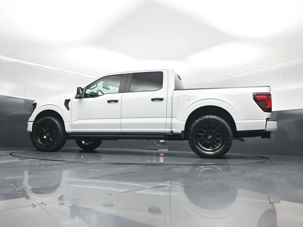 New 2026 Oxford White Ford STX image 44