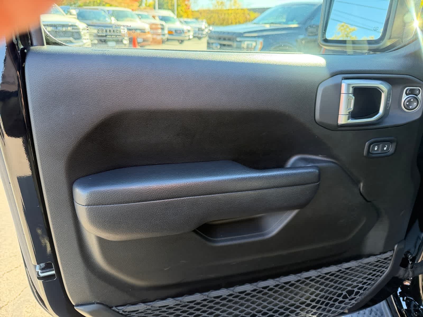 Used 2024 Black Clearcoat Jeep Sport S image 12