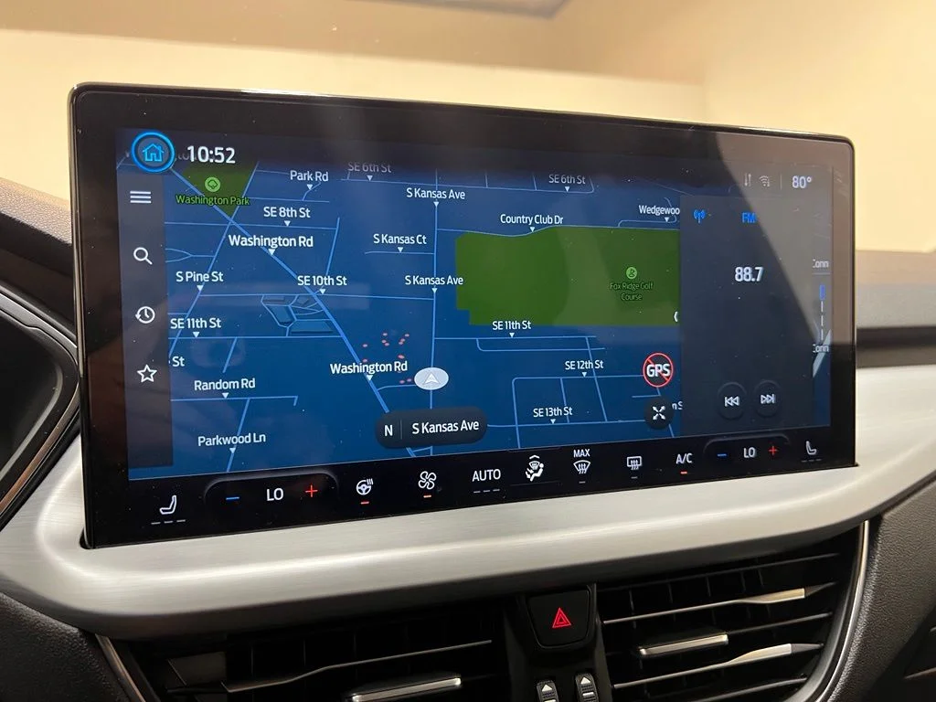 Used 2023 White Ford Platinum image 22