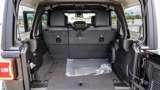 New 2026 Black Clear-Coat Exterior Paint Jeep Rubicon image 31