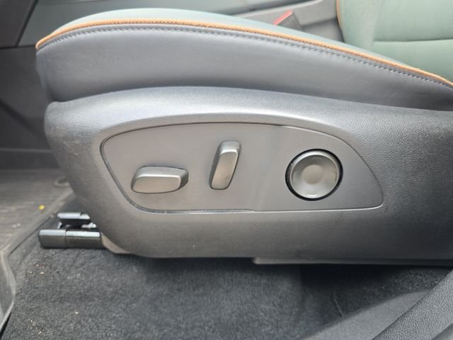 2024 GMC Acadia AT4 - Photo 17