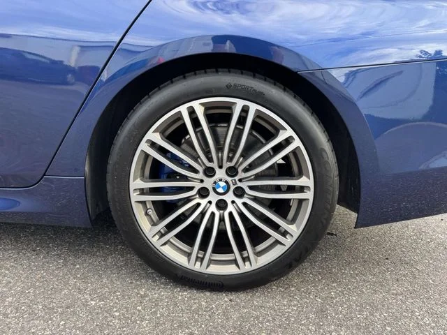 Used 2019 Blue BMW M550i xDrive image 9