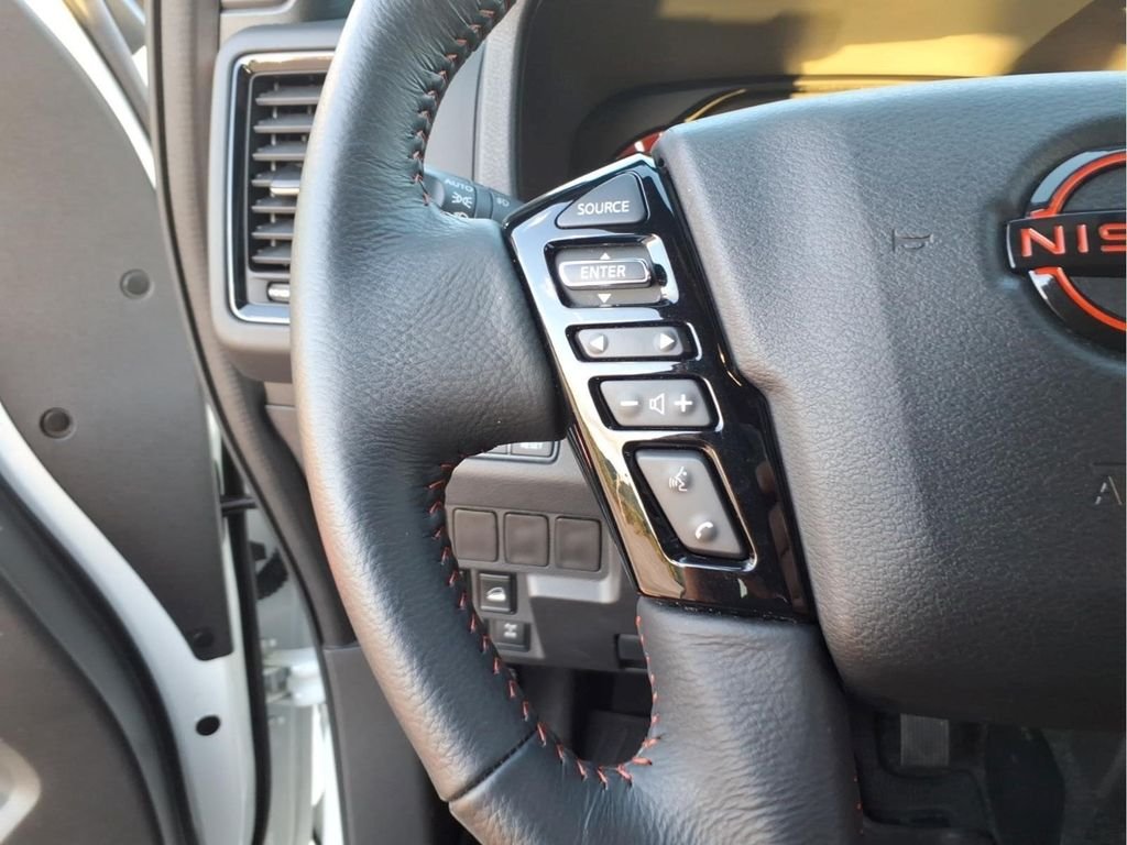 Used 2024 White Nissan PRO-4X image 23