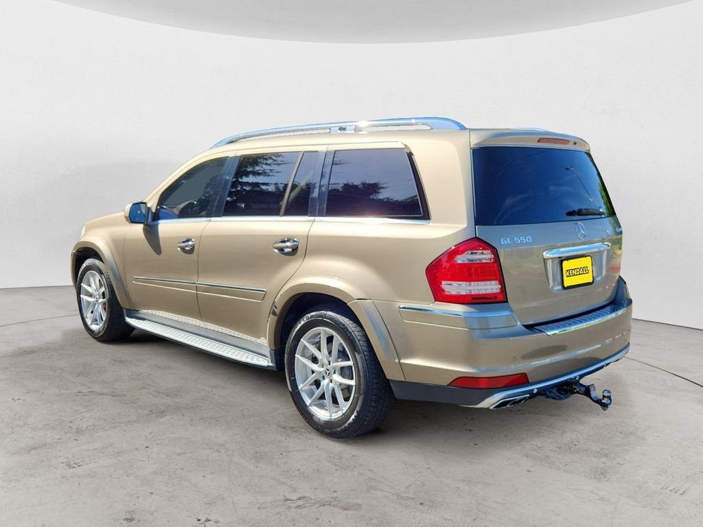 Used 2010 Beige Mercedes-Benz GL 550 image 3