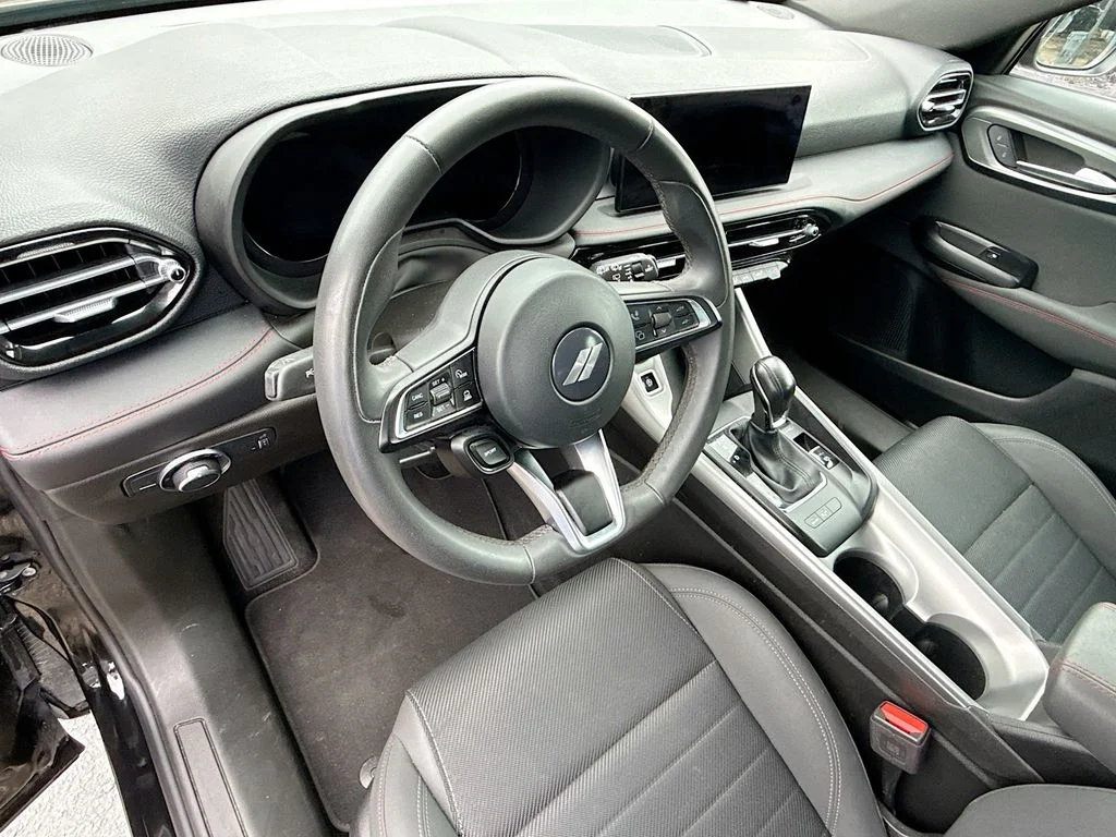 Used 2024  Dodge GT image 12